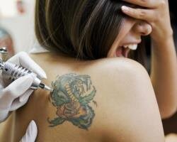 Правила безопасного нанесения татуировок